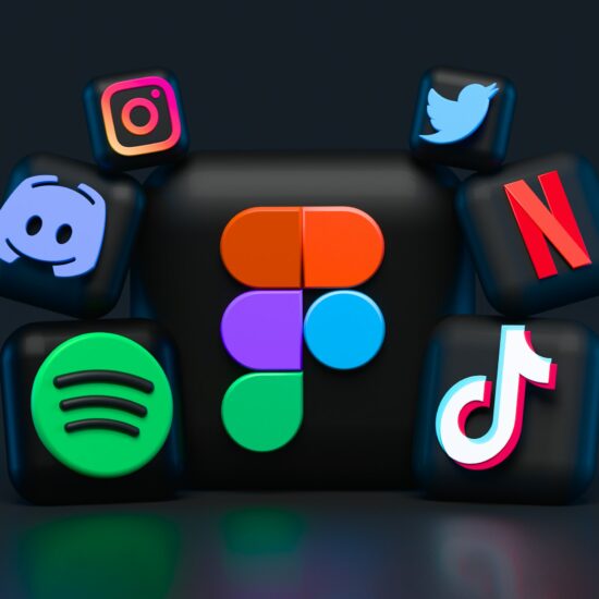 How to Create Social Media Graphics Using AI in Under 5 Minutes
